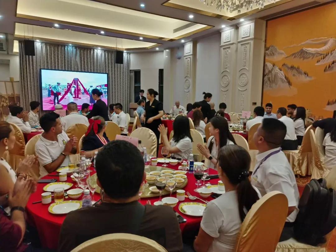 KIJO Battery organiza con éxito la cena internacional de intercambio con clientes durante la 139ª Feria de Cantón (6)